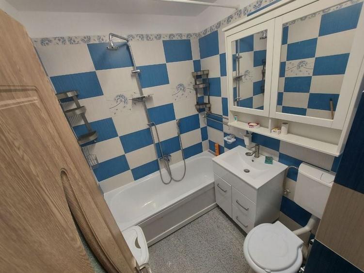 Apartament cu 3 camere decomandat în Ultracentral