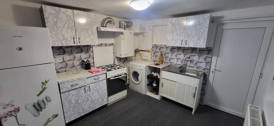 Casa de inchiriat - 8