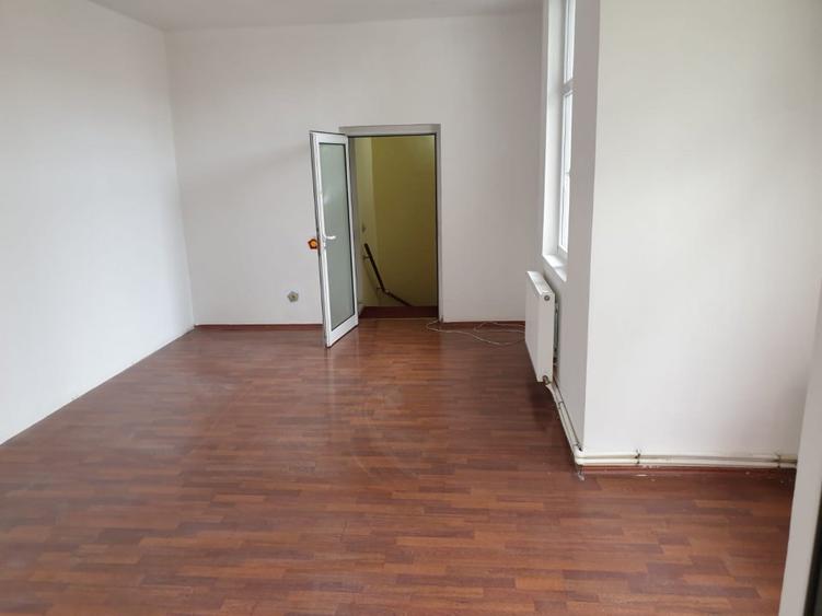 PARTICULAR TITULESCU-METROU BASARAB vila , IDEAL FIRMA,5 cam 1300 eur - 11