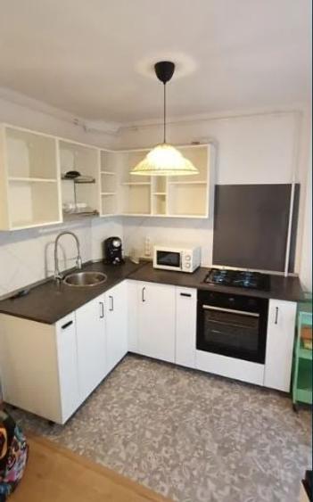 Garsoniera,Nerva Traian, bl MIXT,DECOMANDATA,Amenajata,mobilata,utilata,complet - 1