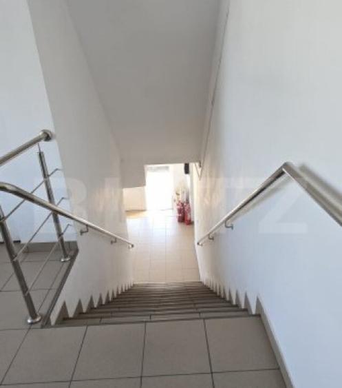 Hala produc?ie/depozitare, de vanzare, 2600 mp, zona Bari - 13