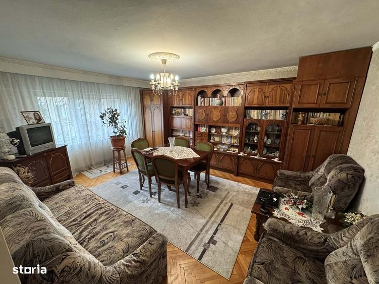 Apartament 4 camere decomandate , etaj 1 , Carpati 2 - 8