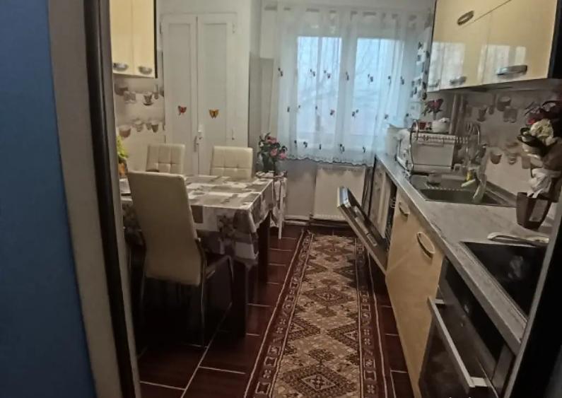 Traian, 3 camere, decom., cu garaj - 1