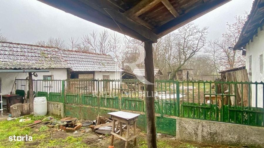 Casa din caramida | Teren 2000 mp|Anexe tradi?ionale | Bojt - 13