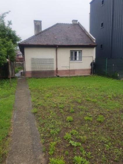 Casă + teren generos, cartierul Florilor, ideală locuință sau investiție - 7