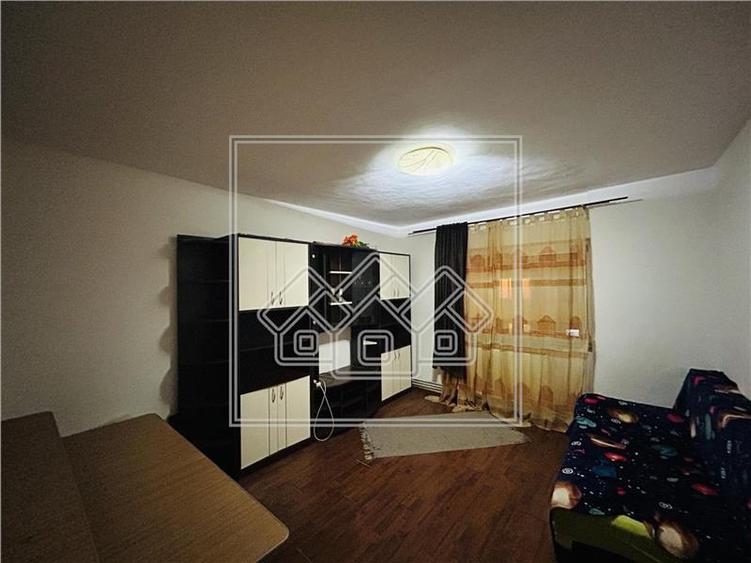 Garsoniera de vanzare in Sibiu - decomandata - cu pivnita - Etaj 1 - 5