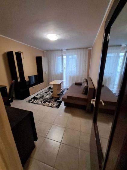 Inchiriez apartament 2 camere, zona Dristor - 1