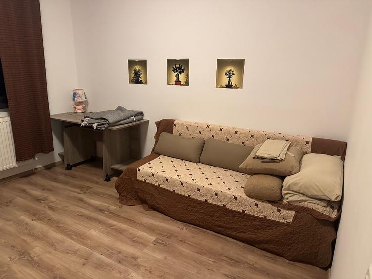 Inchiriere casa 3 camere P + 1 + M tip insiruita Prelungirea Ghencea, Cartierul  - 11