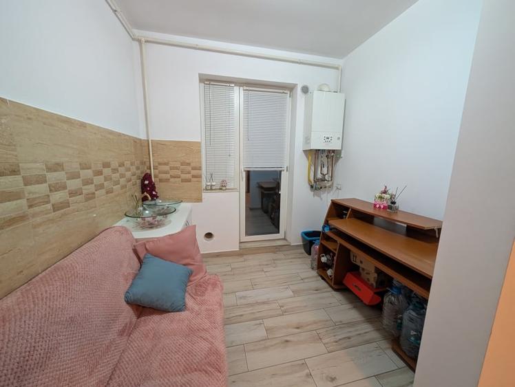 Apartament decomandat Bloc NOU - zona Milcov - 5