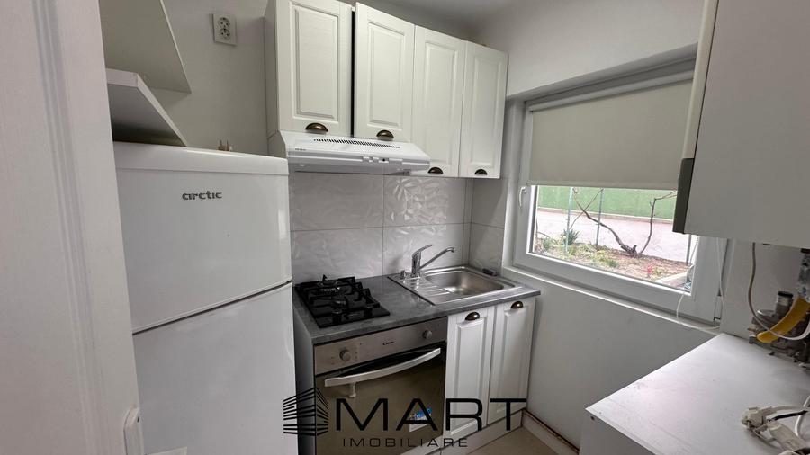 Garsoniera 18mp la curte zona Terezian - 3