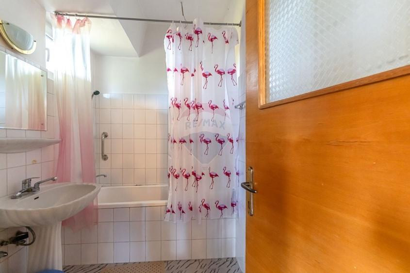 Oferta! Pensiune cu 7 camere de vanzare/ Poiana Marului - 14