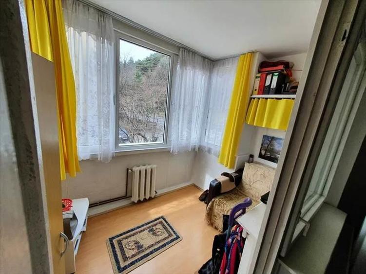 Apartament 2 decomandat  ,etajul 1, intrare Racadau-Carpatilor - 5