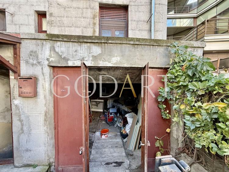 Apartament in vila | Ultracentral | 2 intrări | Garaj | Renovat - 20