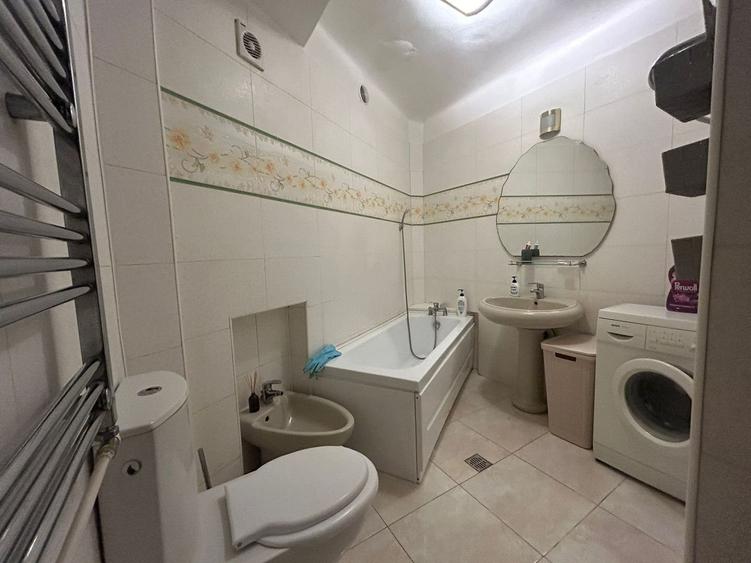 3 Camere Ultracentral 2 minute de Metrou Univestitate - 9