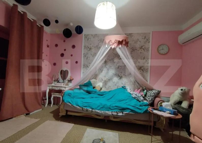 Casa cu 4 camere, 140 mp, acces auto, 902 mp teren, zona Bog - 10