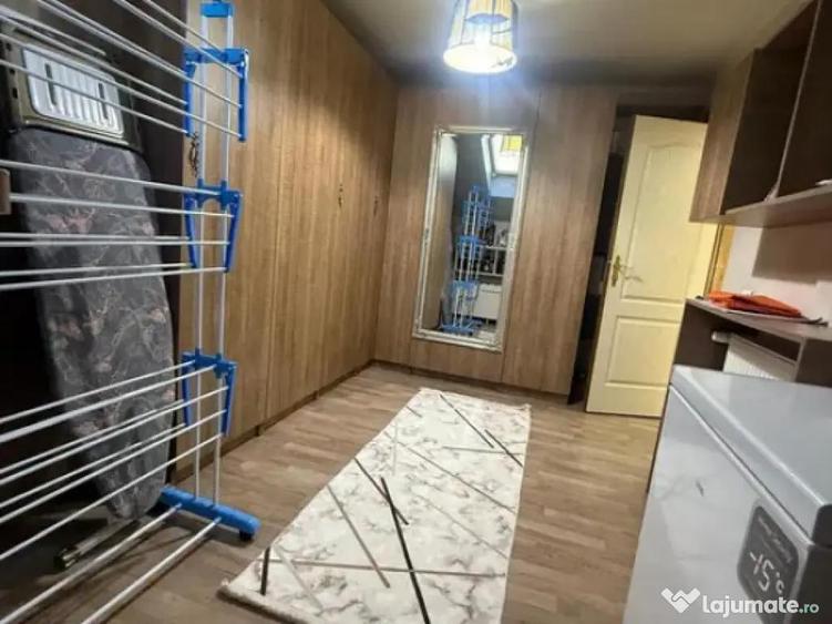 Apartament cu 4 camere decomandate Zona Marasesti - 1