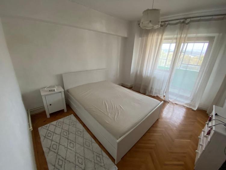 PROPRIETAR - Vand Apartament 3 Camere Ultracentral - 4