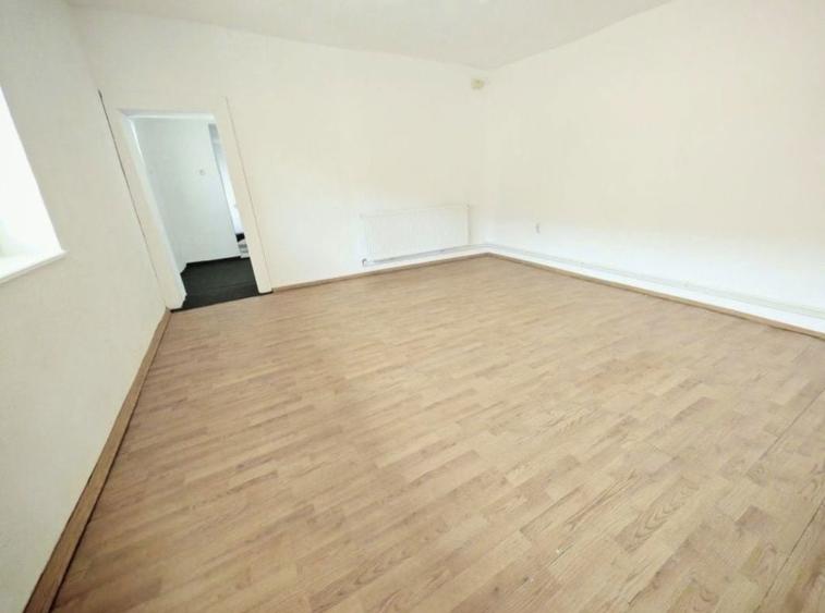 Proprietar, casa frumoasa, Zadareni, 810 mp, toate utilitatile - 1