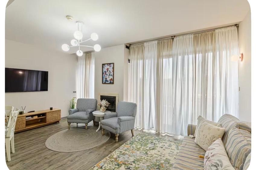 Apartament cu 2 camere decomandat în Poiana Brașov