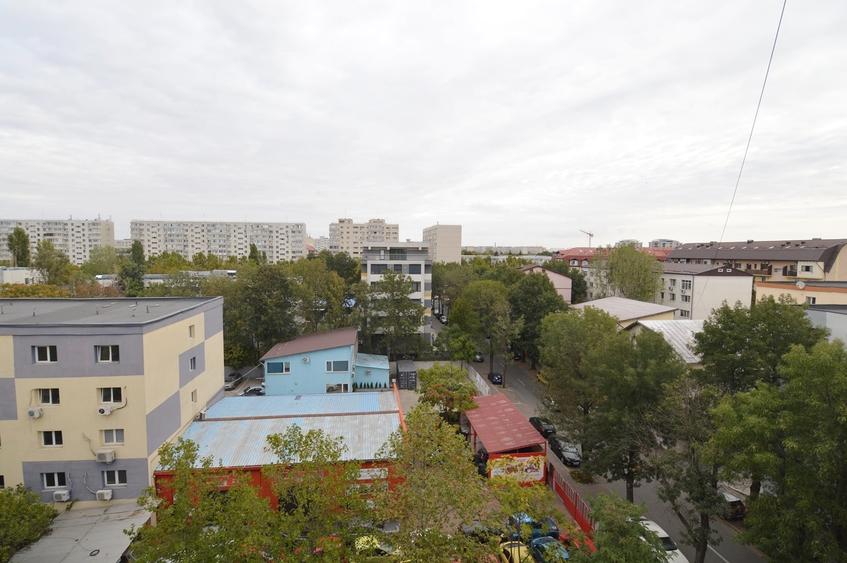 Apartament cu 3 camere decomandat în Theodor Pallady