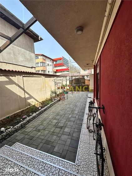 [SUDULUI] Casa individuala cu 4 camere | 3 bai - Teren 160 mp - - 10