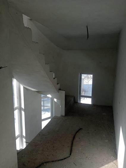 Casa de vanzare . - 8