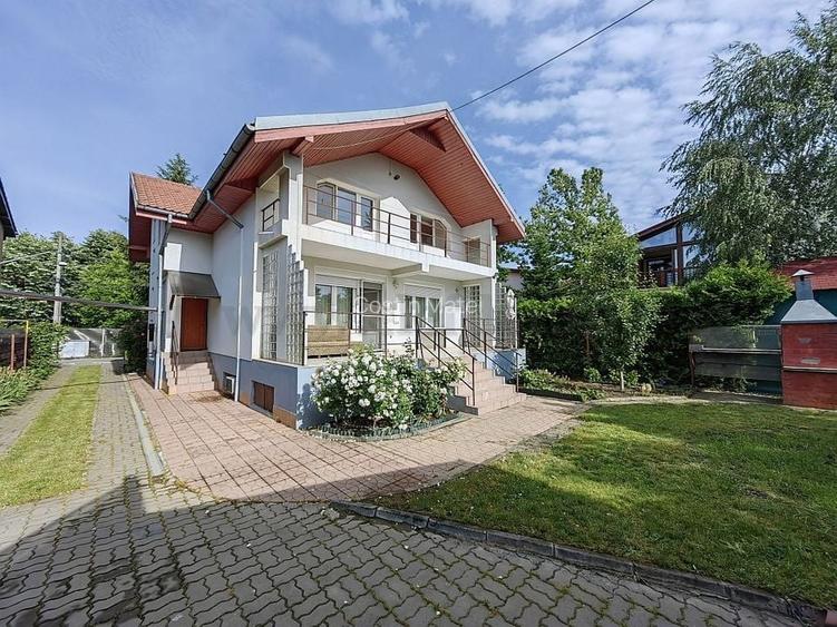 Vila Individuala de Inchiriat in zona Pipera