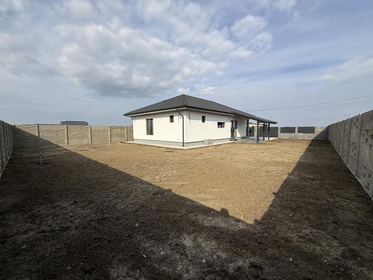 Casa individuala, 4 camere, 105 utili, 580 teren, comision 0% Sanmihaiu Roman - 4