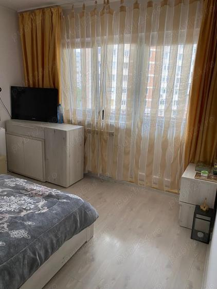 Inchiriez ap.3 camere - 1