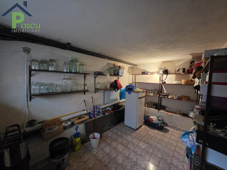 Vila Brancoveanu, Alunisului, S+P+1+M, 311 mpu, teren 200 mp, garaj - 4