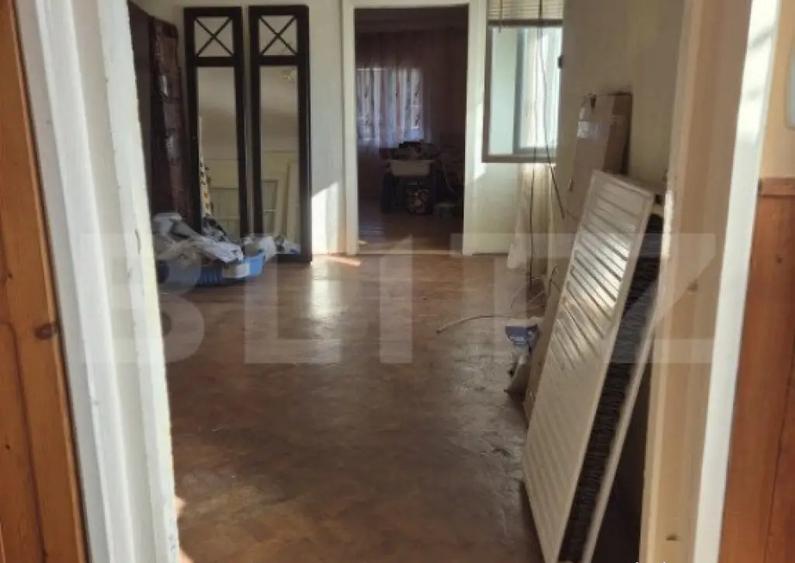 Casa cu 3 camere, zona 7 Noiembrie - 13