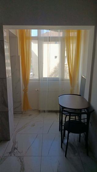 Inchiriez garsoniera recent renovata - 1