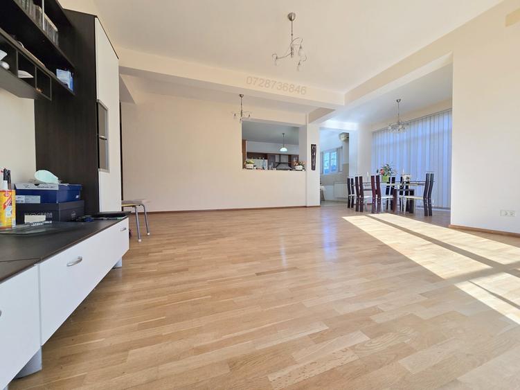 Pipera - Scoala Americana, peste 300 mp utili, P+1+M, garaj, 400 mp teren - 2