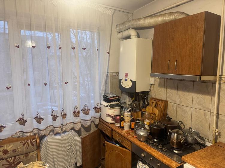 3CD Alexandru , bloc la bulevard , et 2/10 , liber - 2