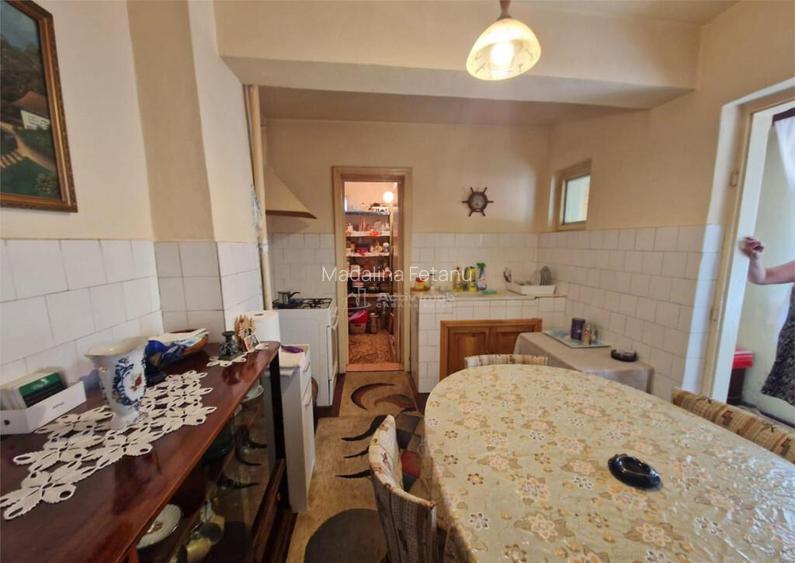 Ramnicu Valcea - Biblioteca Judeteana - casa - 3 camere - cu