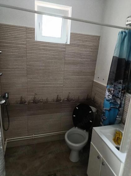 Vand apartament cu doua camere situat pe strada Oituz - 4