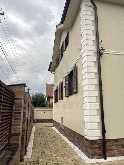 Vila 360 mp utili super exclusivista si teren 750 mp in Sibiu - 4