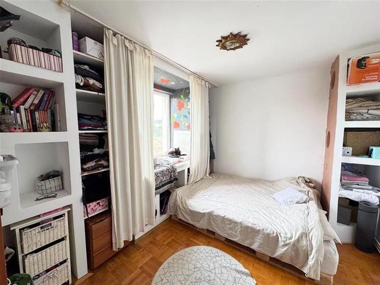 De vanzare in Centru - zona Domus apartament 4 camere - 5