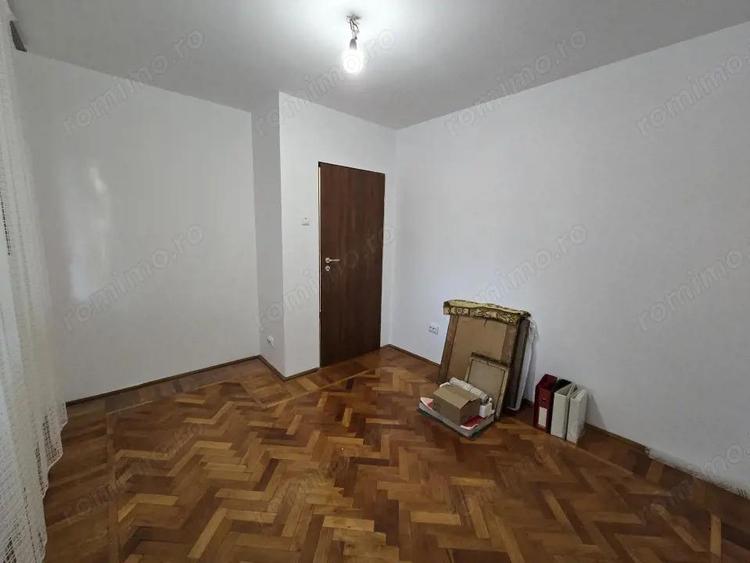 Apartament 3 camere, Nord Complexul Mare, etaj 1 - 11