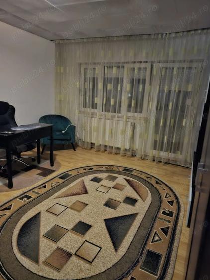 Vand apartament 4 camere, zona centrala - 1