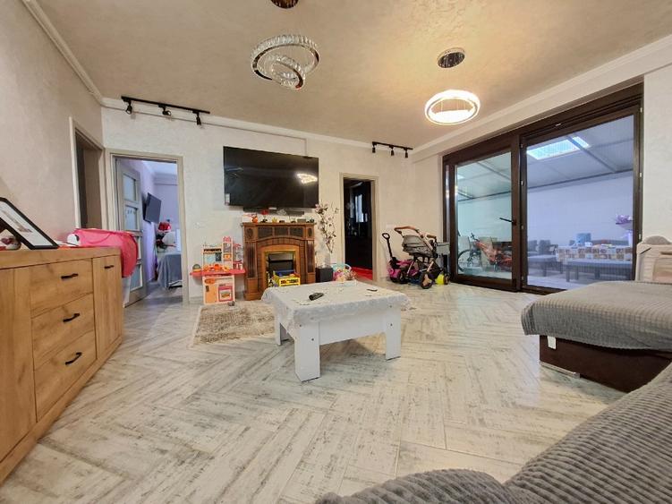 Apartament 3 camere de vanzare Valea Lupului, terasa proprie 110 mp - 1