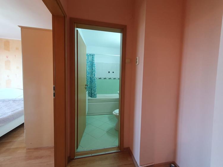 Inchiriez apartament 2 cam zona Podgoria - 1