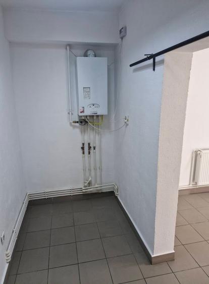 De închiriat spațiu comercial – Caransebeș, str. Nicolae Bălcescu - 6