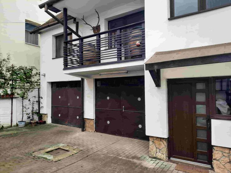 Casa  camere, zona Bulevard Vasile Milea - 3