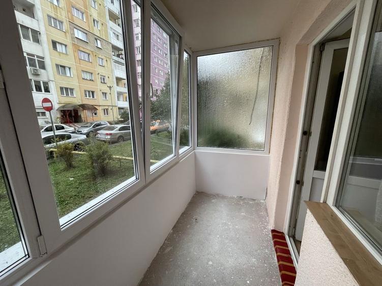 Apartament cu 2 camere decomandat si balcon in Vasile Aaron - 4