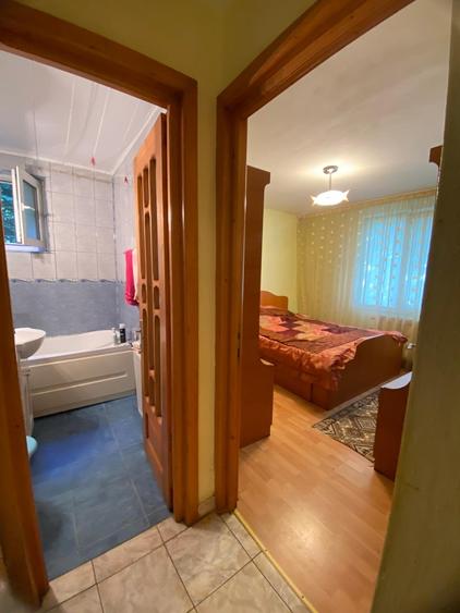 De vanzare 3 camere decomandate la parter in zona Orizont - 8