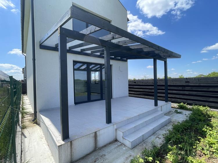 Domnesti 4 dormitoare/ toate utilitatile 400m curte P+1 - 9