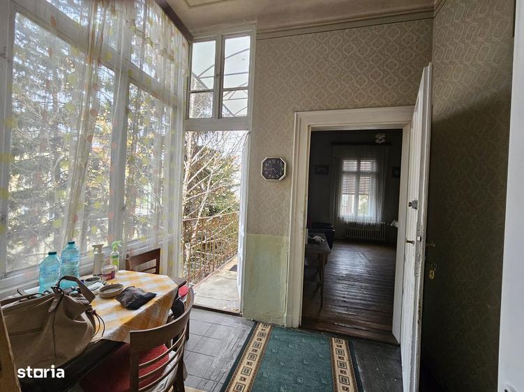 Vand apartament deosebit, la casa, etajul 1, Bulevardul Decebal - 4