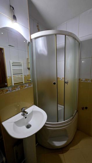 Proprietar ofer spre inchiriere garsoniera decomandataa - 7