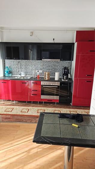 Inchiriez apartament 5 camere - 2